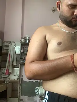 Snapshot of amitsharma7868 chatting on June 20, 7:24 am amitsharma7868 online show from June 20, 7:24 am