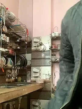 amitsharma7868 online show from December 15, 2:39 am