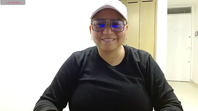 Snapshot of haashkyo chatting on June 20, 7:13 am haashkyo online show from June 20, 7:13 am