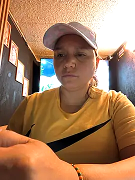 Snapshot of haashkyo chatting on November 10, 2:38 am haashkyo online show from November 10, 2:38 am