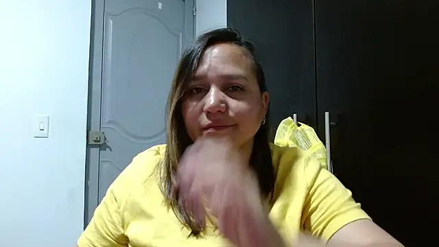 Snapshot of haashkyo chatting on December 16, 4:06 am haashkyo online show from December 16, 4:06 am