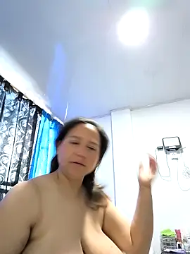 Snapshot of haashkyo chatting on November 23, 3:11 pm haashkyo online show from November 23, 3:11 pm