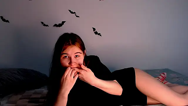 litle owl online show from October 23, 3:43 pm