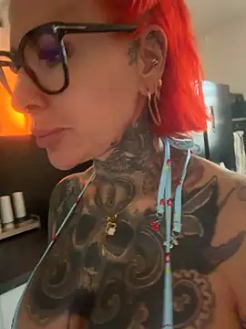 Snapshot of CatCoxx chatting on July 14, 1:17 pm CatCoxx online show from July 14, 1:17 pm