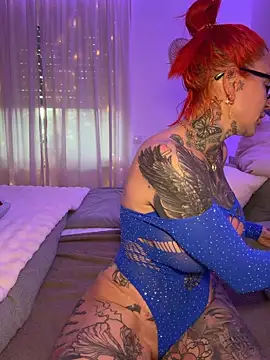 CatCoxx online show from April 14, 5:56 am