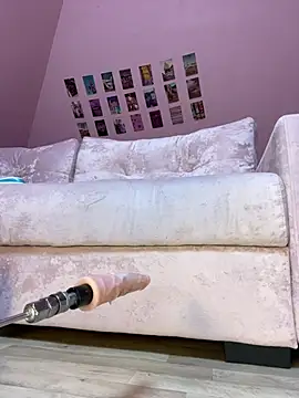 Rinamay  online show from March 6, 9:21 pm