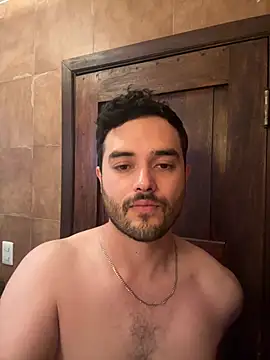 Snapshot of acmello83 chatting on May 22, 9:24 pm acmello83 online show from May 22, 9:24 pm