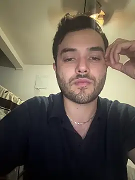 Snapshot of acmello83 chatting on March 26, 4:00 am acmello83 online show from March 26, 4:00 am