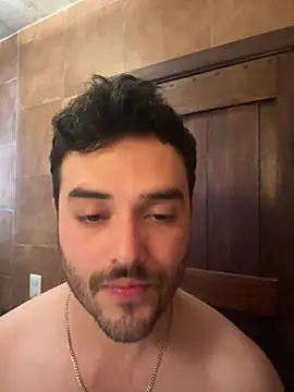 Snapshot of acmello83 chatting on May 21, 10:18 pm acmello83 online show from May 21, 10:18 pm