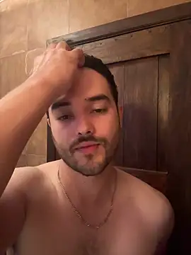 Snapshot of acmello83 chatting on May 19, 7:10 pm acmello83 online show from May 19, 7:10 pm
