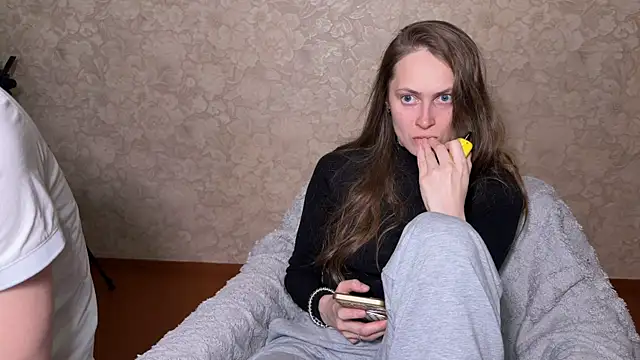 cutemilana sexwife online show from January 7, 9:31 pm