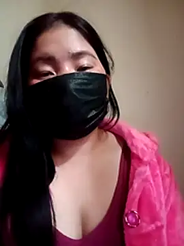 Snapshot of babyjunee12 chatting on January 6, 3:10 am babyjunee12 online show from January 6, 3:10 am