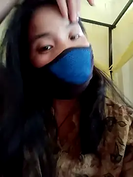 Snapshot of babyjunee12 chatting on February 1, 6:55 am babyjunee12 online show from February 1, 6:55 am