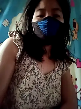 Snapshot of babyjunee12 chatting on February 23, 2:02 am babyjunee12 online show from February 23, 2:02 am