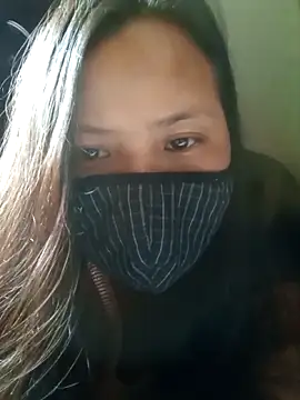 babyjunee12 online show from April 14, 7:13 am