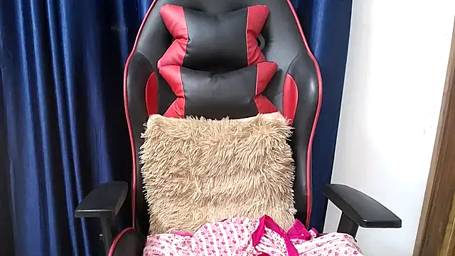 Snapshot of niya-cute chatting on October 26, 10:32 pm niya-cute online show from October 26, 10:32 pm