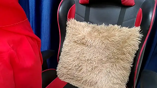 Snapshot of niya-cute chatting on October 23, 7:45 pm niya-cute online show from October 23, 7:45 pm