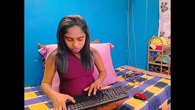 Snapshot of indiansumaya chatting on September 17, 7:10 am indiansumaya online show from September 17, 7:10 am