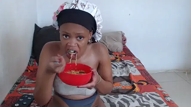 EssenceLovers online show from March 6, 10:10 am