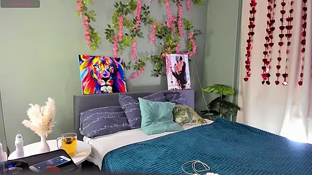 Snapshot of sandra_jackson chatting on February 18, 2:53 am sandra jackson online show from February 18, 2:53 am