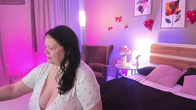 Snapshot of sandra_jackson chatting on February 20, 2:41 am sandra jackson online show from February 20, 2:41 am