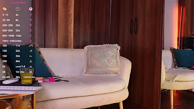 QueenMarX online show from March 11, 8:58 pm