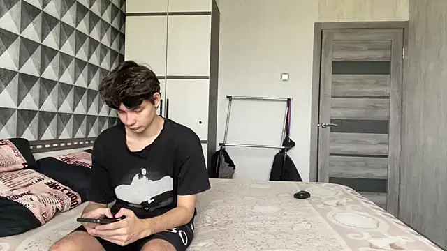 Snapshot of merycouple chatting on December 23, 5:18 am merycouple online show from December 23, 5:18 am