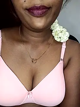 Snapshot of Tamil_kavinila chatting on November 11, 10:43 am Tamil kavinila online show from November 11, 10:43 am