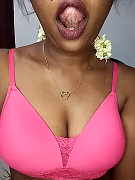 Snapshot of Tamil_kavinila chatting on November 8, 3:15 pm Tamil kavinila online show from November 8, 3:15 pm