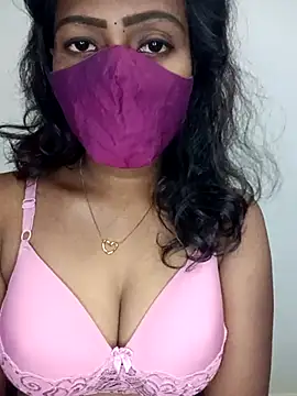 Snapshot of Tamil_kavinila chatting on November 28, 5:07 am Tamil kavinila online show from November 28, 5:07 am