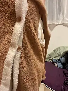 h415a812 online show from February 20, 10:01 pm