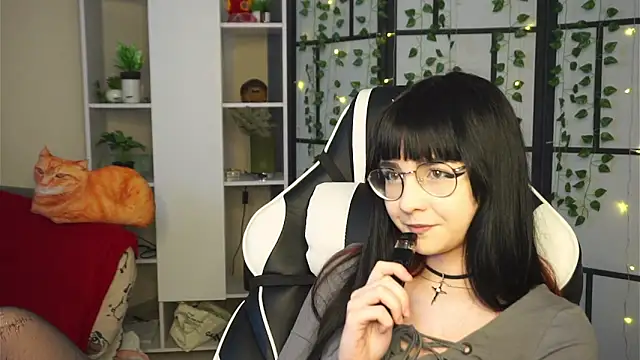 Snapshot of BereniceBattersby chatting on September 16, 8:32 pm BereniceBattersby online show from September 16, 8:32 pm