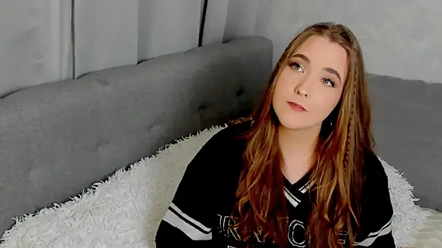 Snapshot of EiraWise chatting on November 27, 9:59 pm EiraWise online show from November 27, 9:59 pm