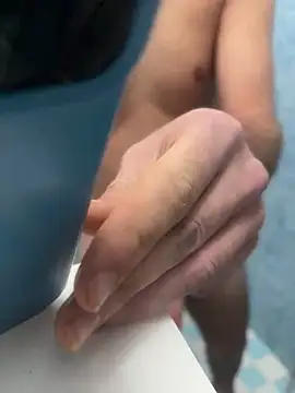 amnnnnnnnnnnn online show from February 9, 2:15 pm