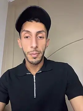 Snapshot of Yasar-Xxxl chatting on June 26, 11:32 pm Yasar-Xxxl online show from June 26, 11:32 pm