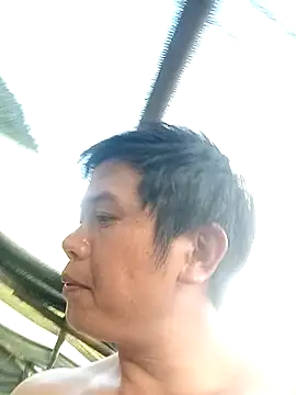 Snapshot of DungLuongg chatting on September 17, 10:06 am DungLuongg online show from September 17, 10:06 am