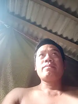 Snapshot of DungLuongg chatting on September 18, 5:54 am DungLuongg online show from September 18, 5:54 am