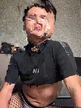Snapshot of urbillyboi chatting on October 21, 1:10 pm urbillyboi online show from October 21, 1:10 pm