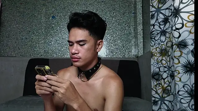 Snapshot of urbillyboi chatting on February 9, 11:47 pm urbillyboi online show from February 9, 11:47 pm