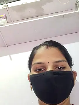 poojam93 online show from October 5, 1:18 am