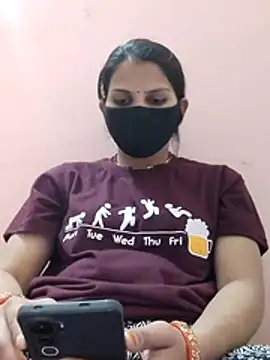 poojam93 online show from December 17, 4:34 pm