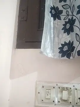 poojam93 online show from February 28, 2:44 am