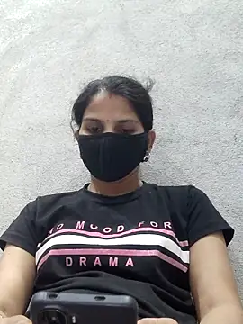 Snapshot of poojam93 chatting on June 2, 9:20 am poojam93 online show from June 2, 9:20 am