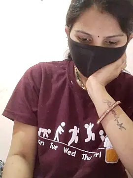 poojam93 online show from February 13, 8:14 am