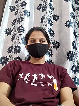 poojam93 online show from April 7, 2:13 am