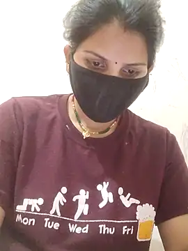 poojam93 online show from February 14, 2:17 pm