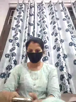 Snapshot of poojam93 chatting on May 3, 4:06 am poojam93 online show from May 3, 4:06 am