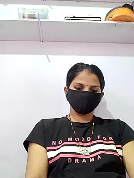poojam93 online show from September 30, 1:33 am