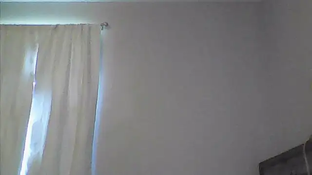 sarahkat86 online show from April 4, 10:05 pm