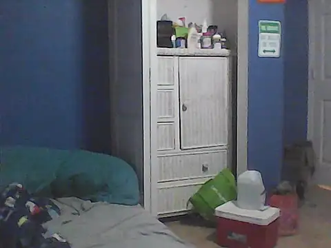 Snapshot of sarahkat86 chatting on October 9, 1:06 am sarahkat86 online show from October 9, 1:06 am
